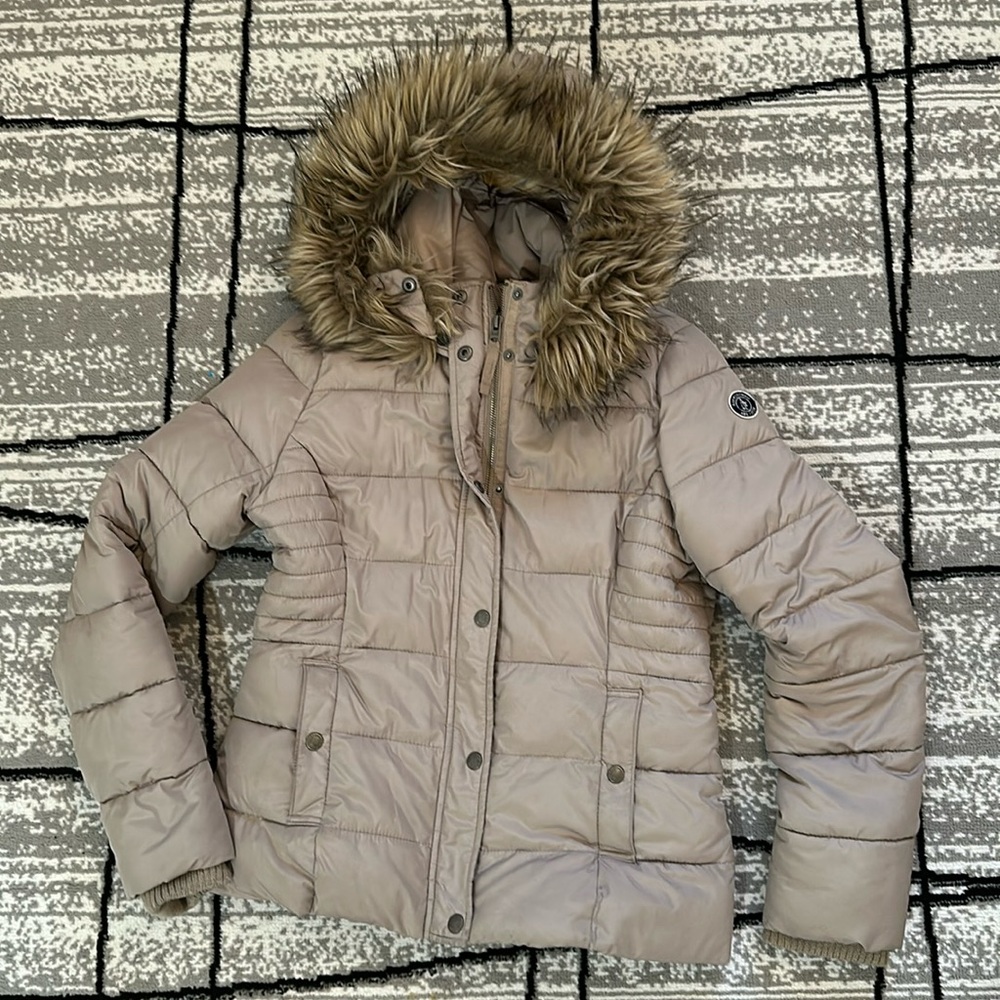Abercrombie puffer jacket size M